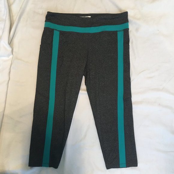 Forever 21 Youth Large Leggings Athletic Workout Pants Black Stretch Yoga Gym - Picture 1 of 9